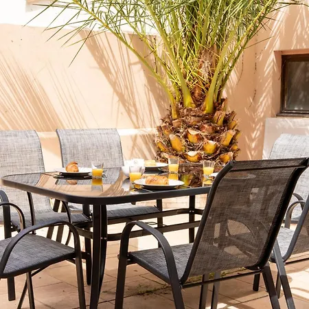 Sous Les Palmiers - Terrasse Privee - 500m Σπίτι διακοπών