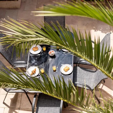 Sous Les Palmiers - Terrasse Privee - 500m Σπίτι διακοπών *